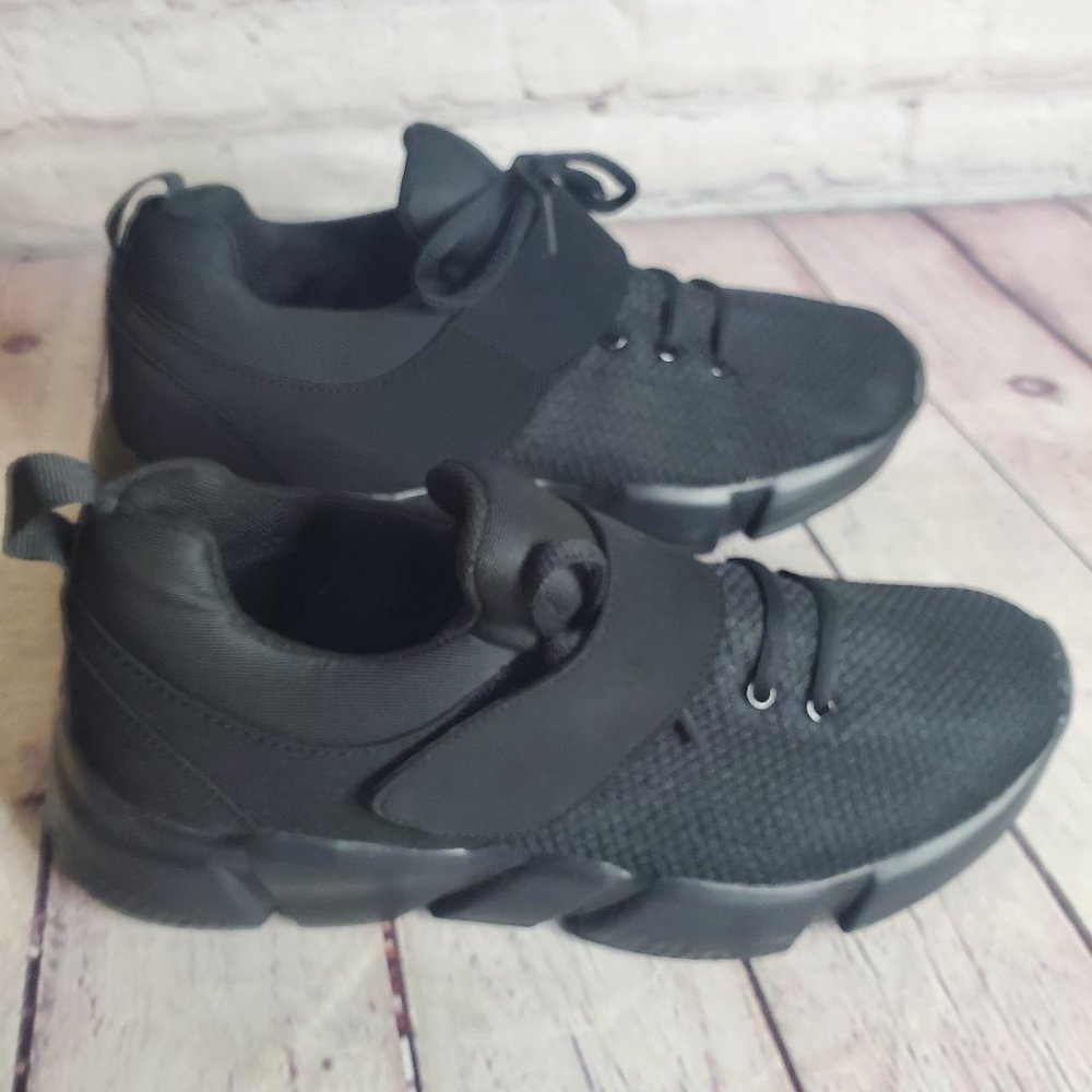 Truffle Collection Chunky Trainer in Black